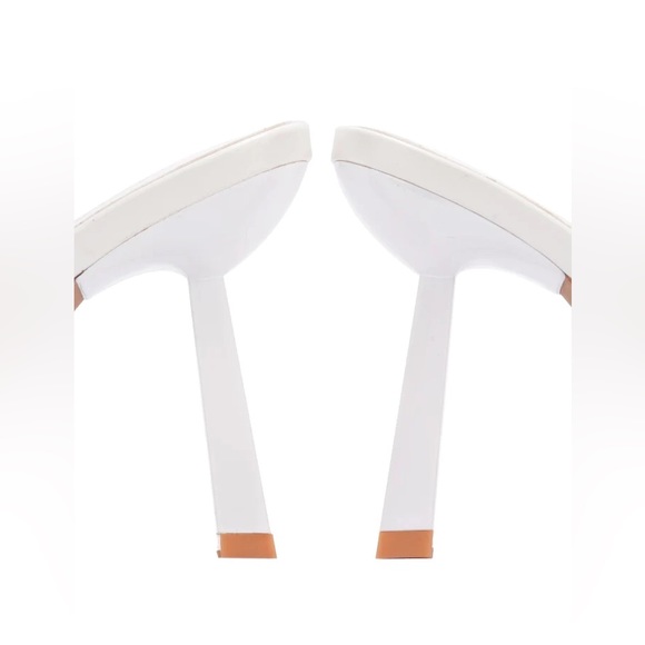 Cape Robbins-White Mule Heel- Sz 8 - Picture 4 of 4